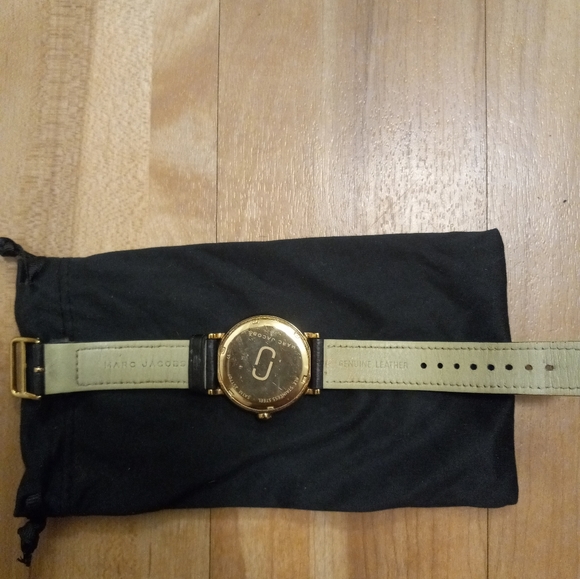 - Marc Jacobs watch - Picture 3 of 3